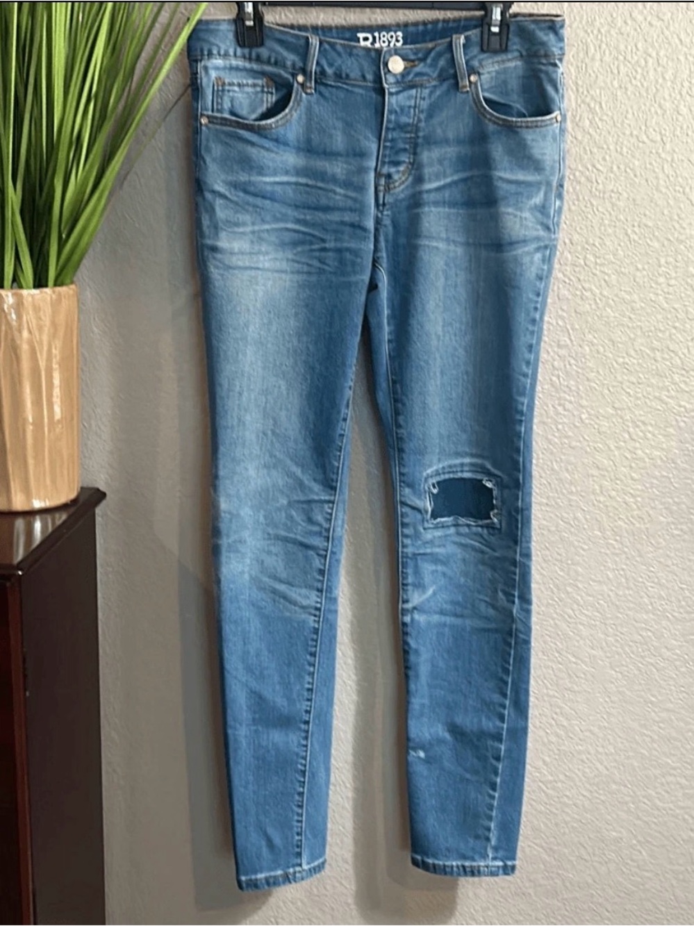 B8/5 R1893, denim blue jeans, butterfly Front size 8